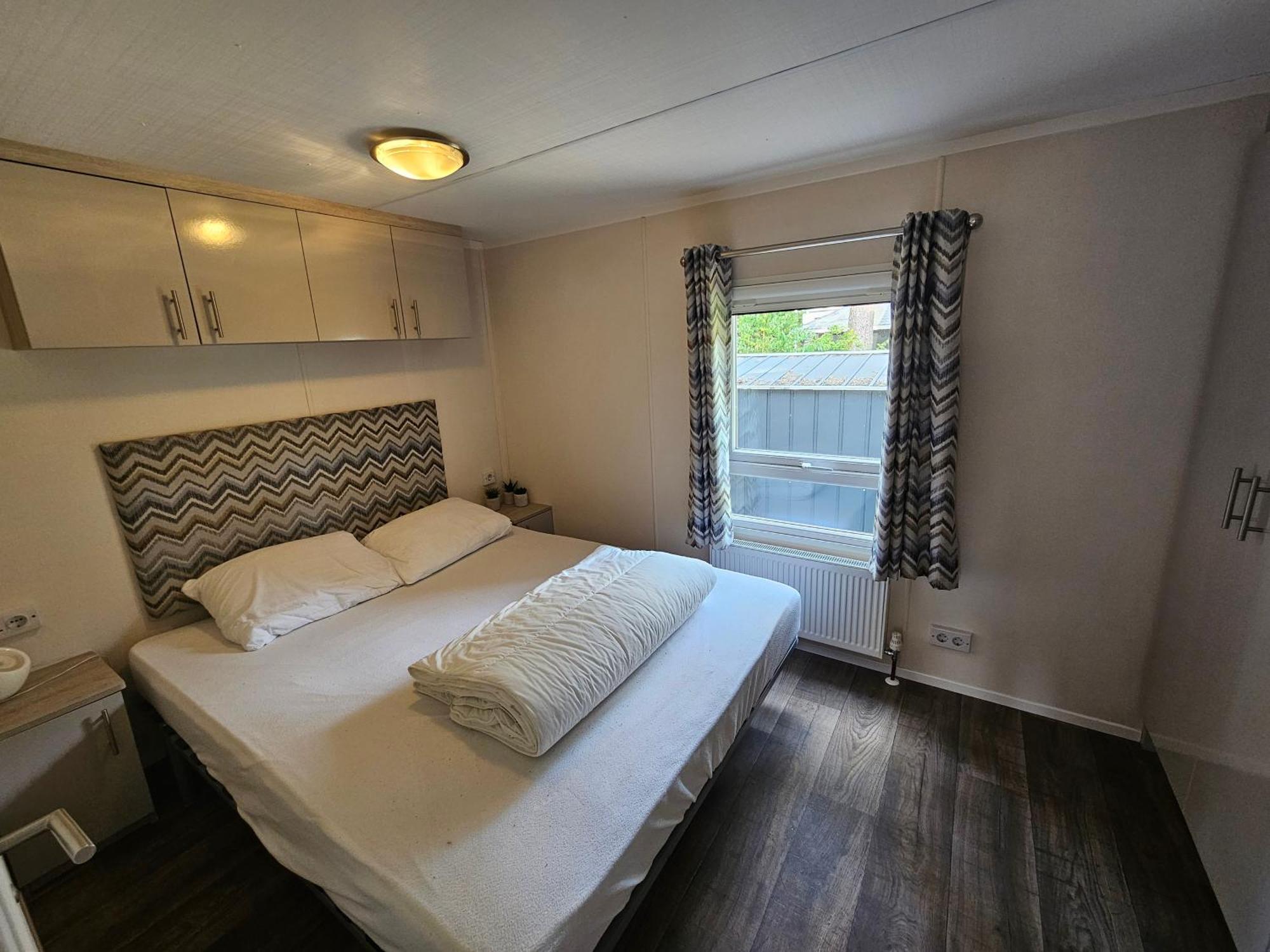 Luxe 4 Persoons Chalet Op 5 Sterren Camping Raalte Eksteriør billede