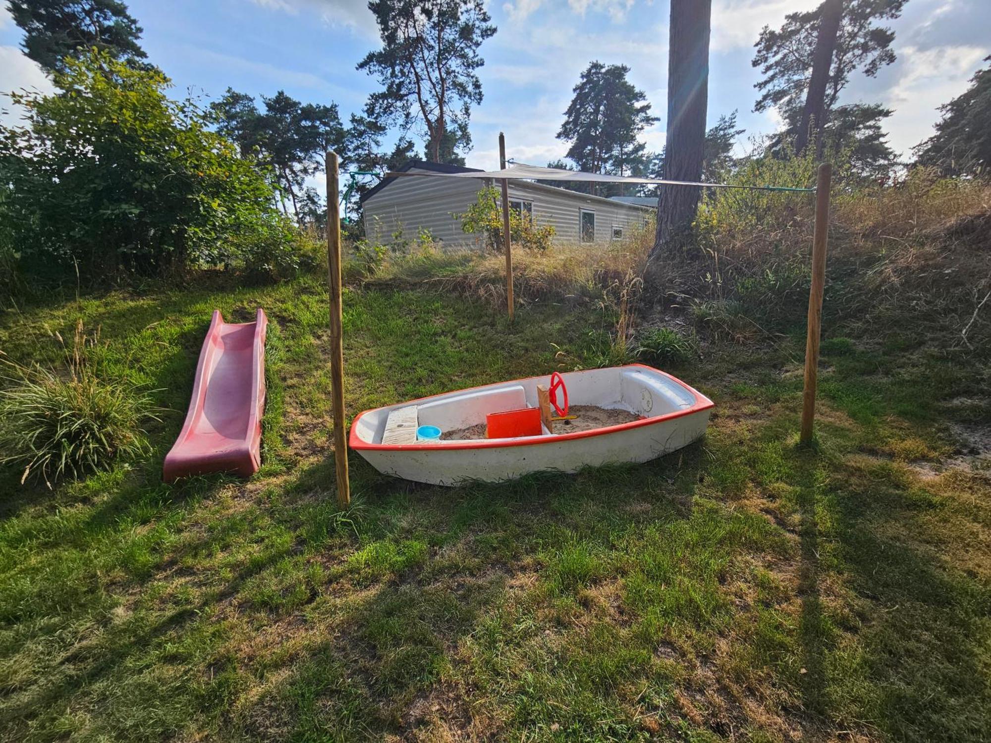 Luxe 4 Persoons Chalet Op 5 Sterren Camping Raalte Eksteriør billede