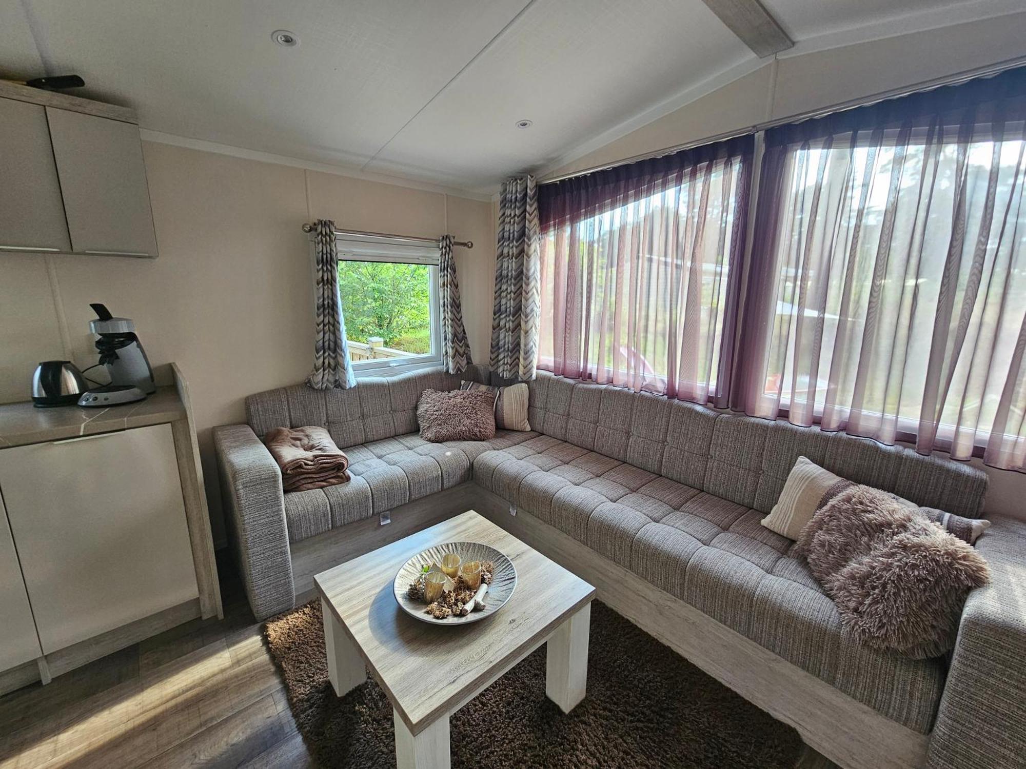 Luxe 4 Persoons Chalet Op 5 Sterren Camping Raalte Eksteriør billede