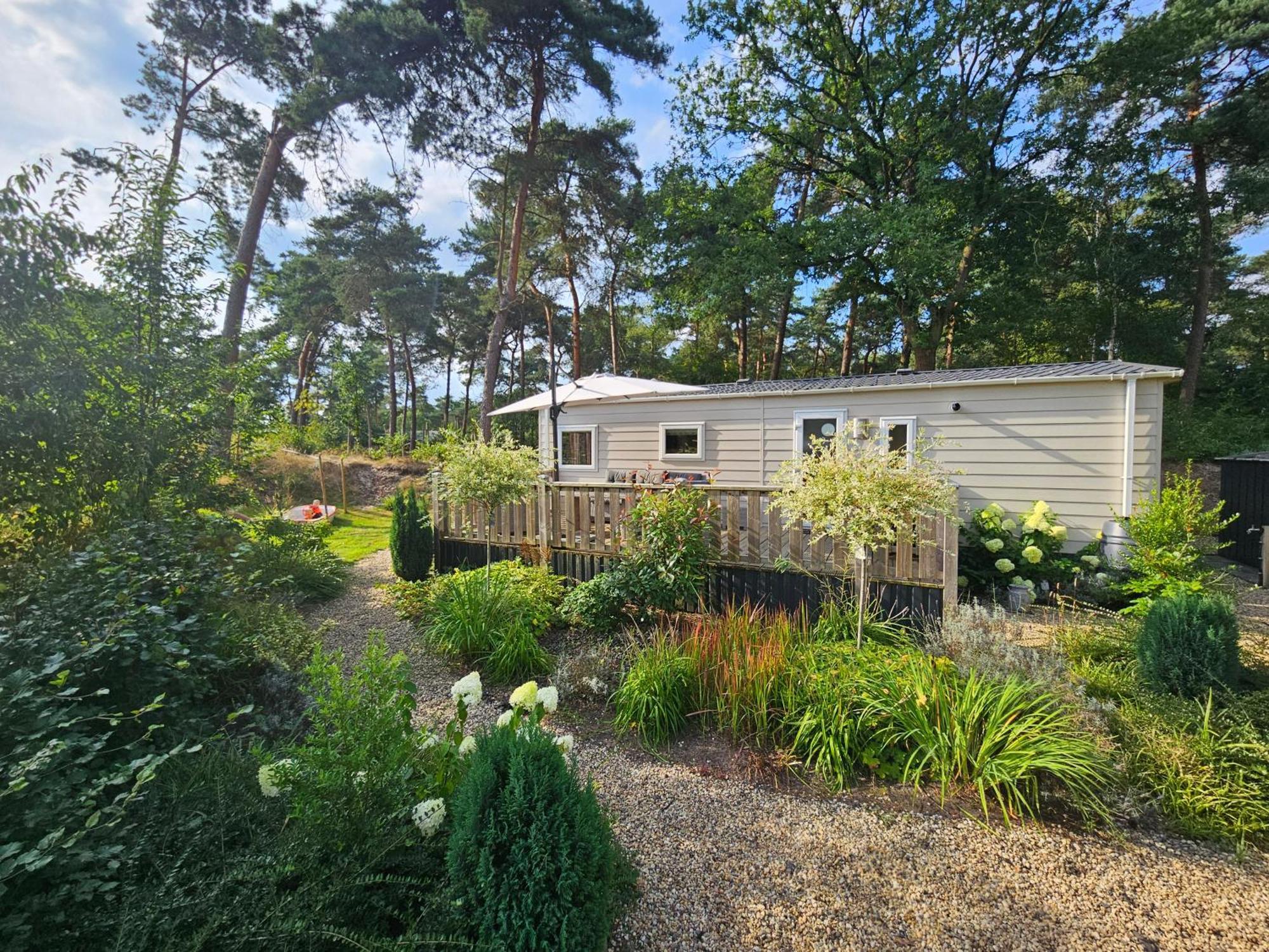 Luxe 4 Persoons Chalet Op 5 Sterren Camping Raalte Eksteriør billede